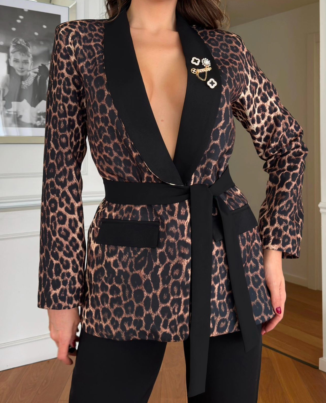 Costume léopard avec broche