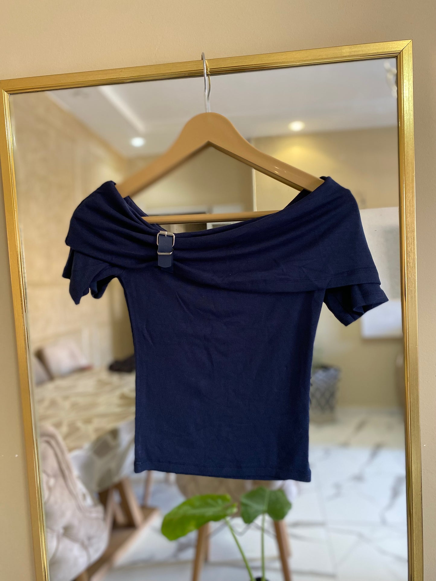 Pull avec d’étai ceinture demi manches