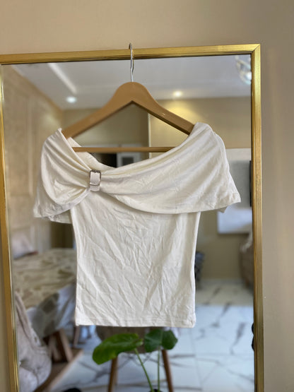 Pull avec d’étai ceinture demi manches