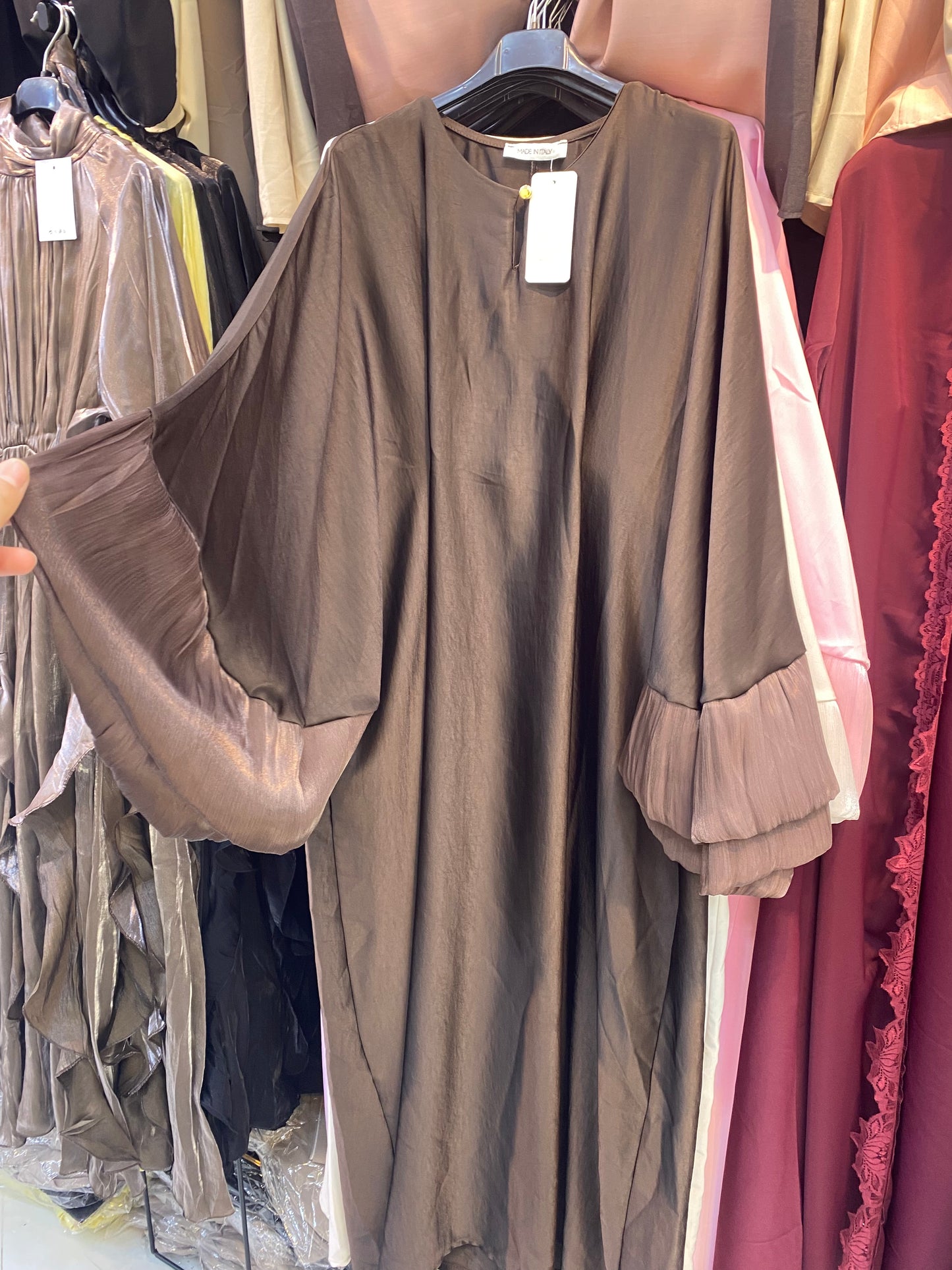 Robe d’hôtesse avec manches bouffante