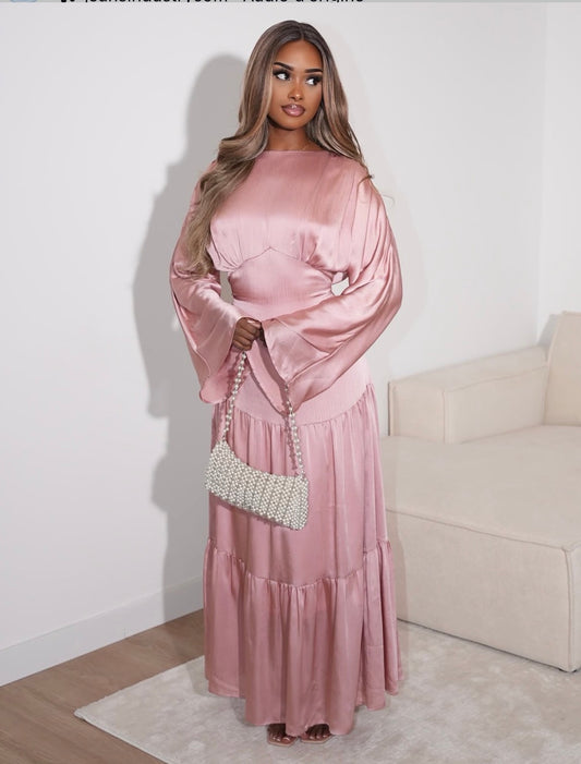 Robe d’hôtesse évasée