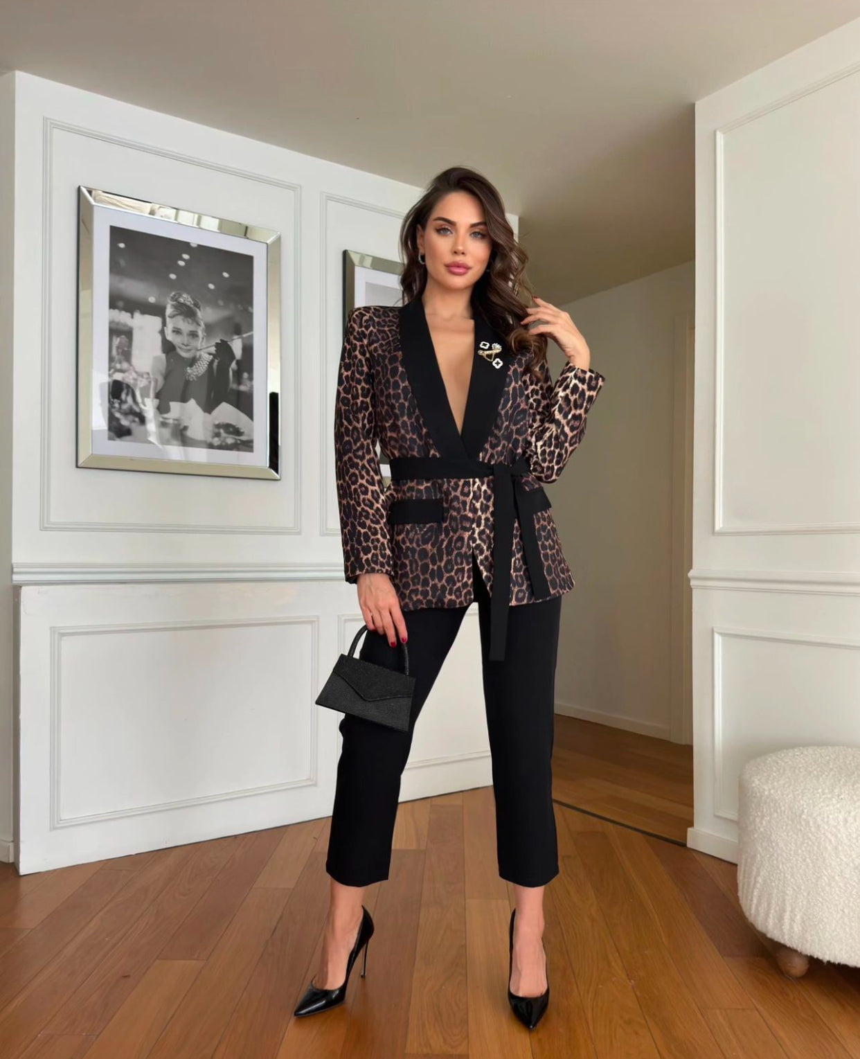 Costume léopard avec broche