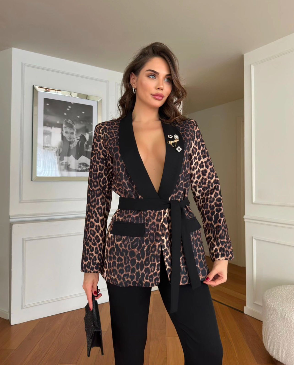 Costume léopard avec broche