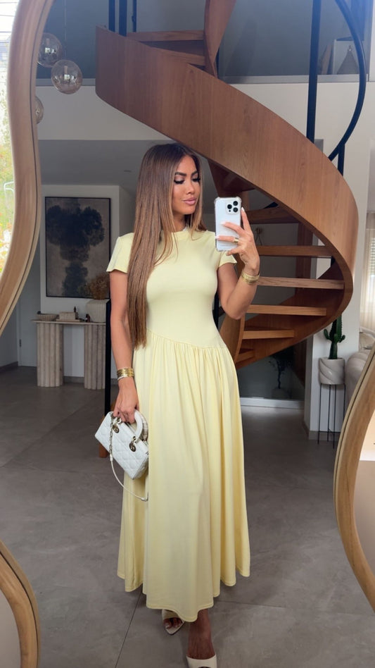 Robe Shelly